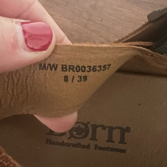 Born Carla women's leather criss-cross front ankle strap sandal in a cognac SZ 8 - Picture 6 of 9